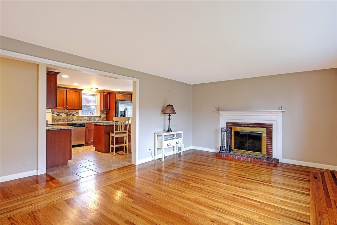 43 Park Forest Road Cranston, RI 02920 - Photo 8 of 21 Gallery Image 8