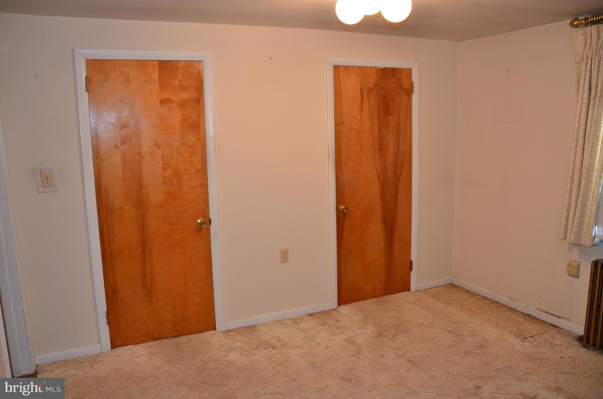 1637 Hilltop Road Edgewater, MD 21037 - Photo 11 of 20 an empty room with closet area