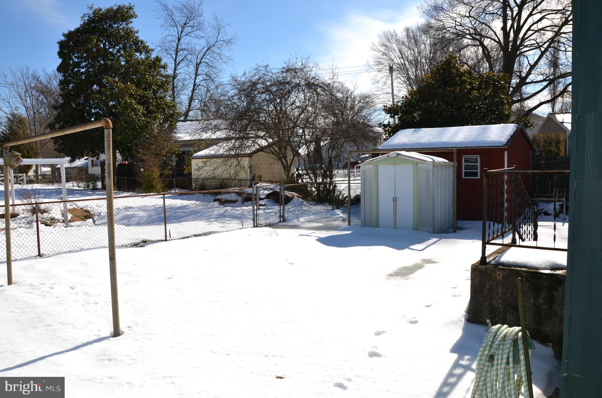 1637 Hilltop Road Edgewater, MD 21037 - Photo 15 of 20 a view of a backyard of the house