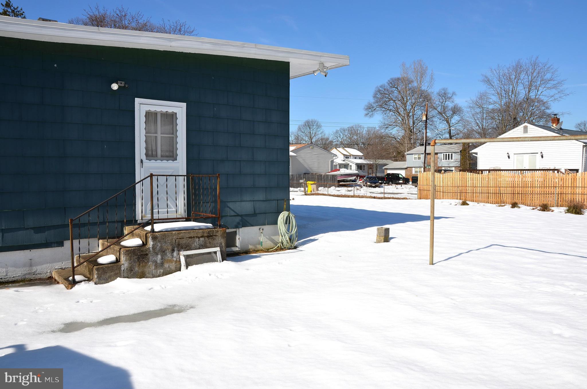 1637 Hilltop Road Edgewater, MD 21037 - Photo 20 of 20 a view of a outdoor space