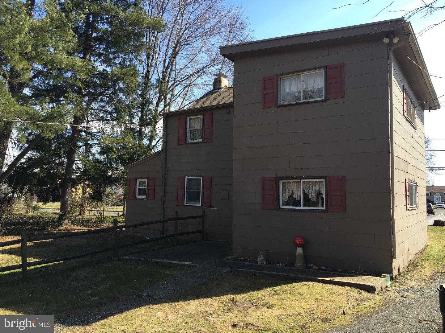 718 Newtown Road Warminster, PA 18974 - Photo 14 of 15 Exterior Back