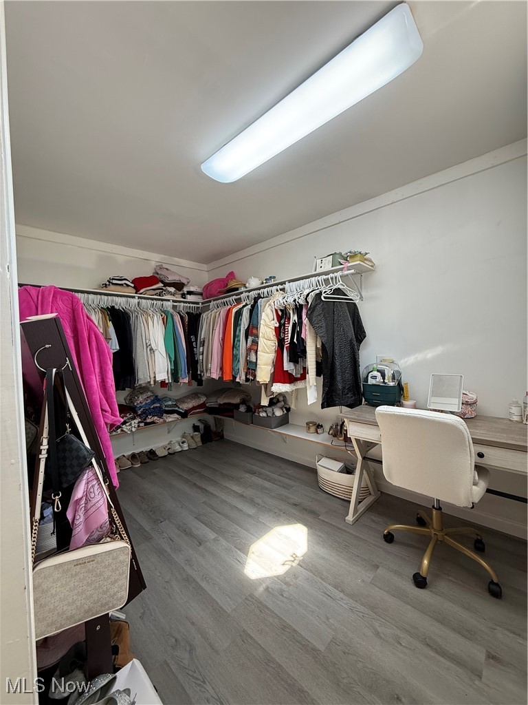 450 Two Ridge Road Steubenville, OH 43953 - Photo 27 of 45 Walk-in closet