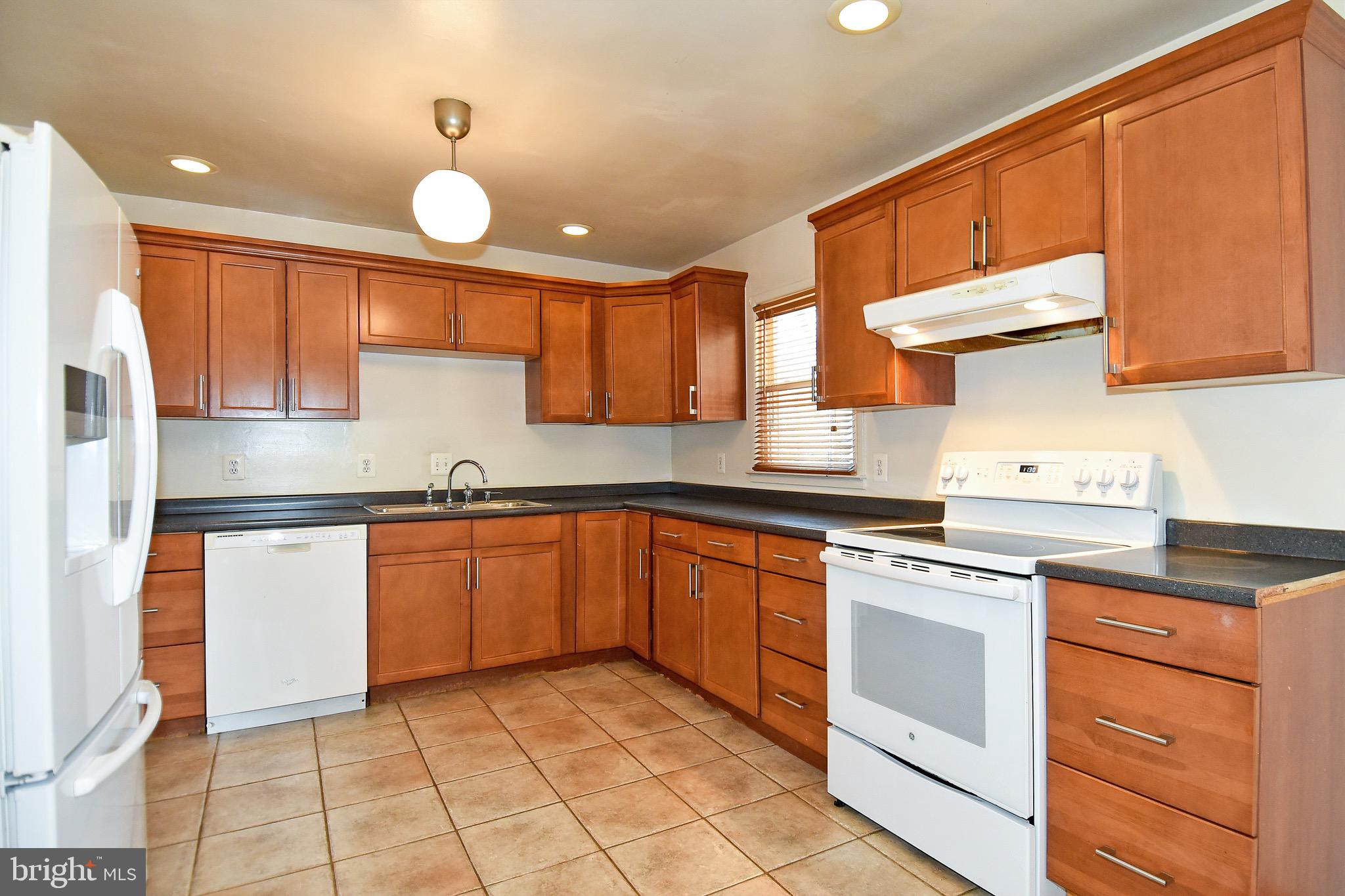 13510 Delaney Road Woodbridge, VA 22193 - Photo 8 of 31 Gallery Image 8