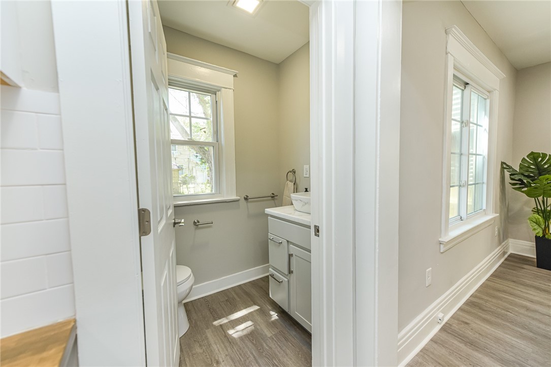 429 Hazelwood Terrace Rochester, NY 14609 - Photo 16 of 34