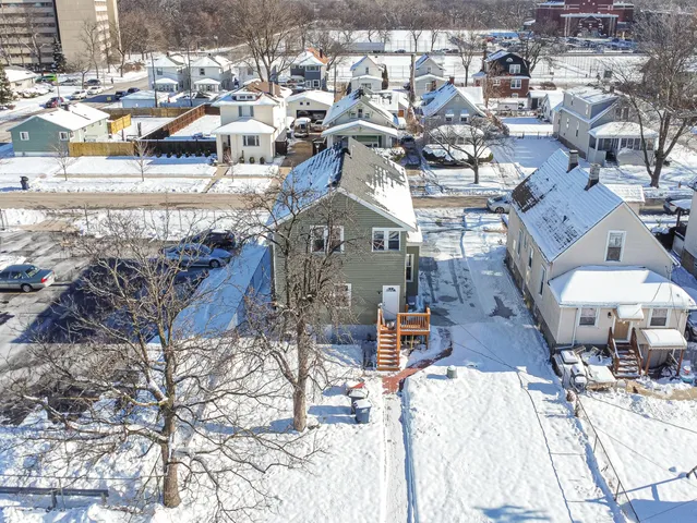 $399,999 | 612 South 3rd Avenue, Maywood, IL 60153