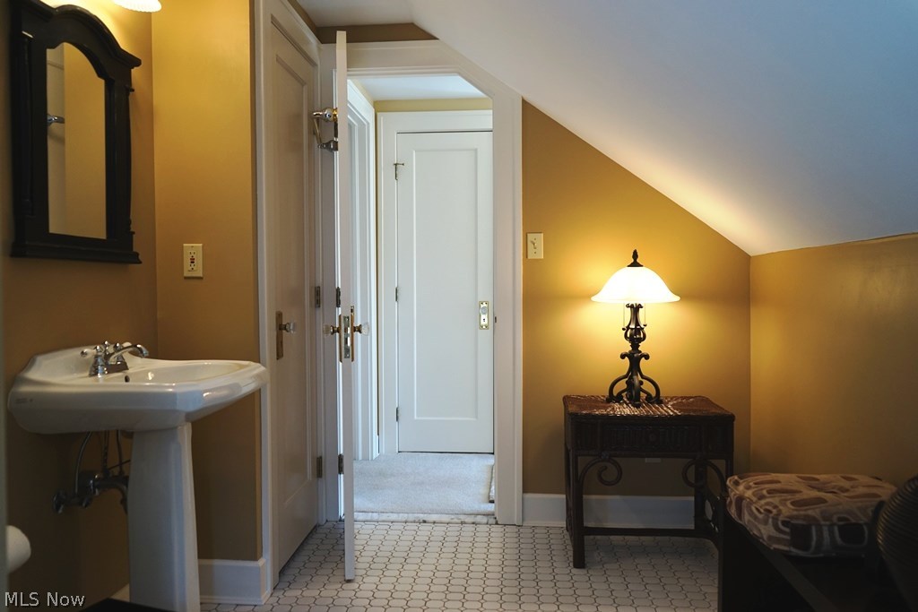 3315 Chalfant Road Cleveland, OH 44120 - Photo 27 of 29