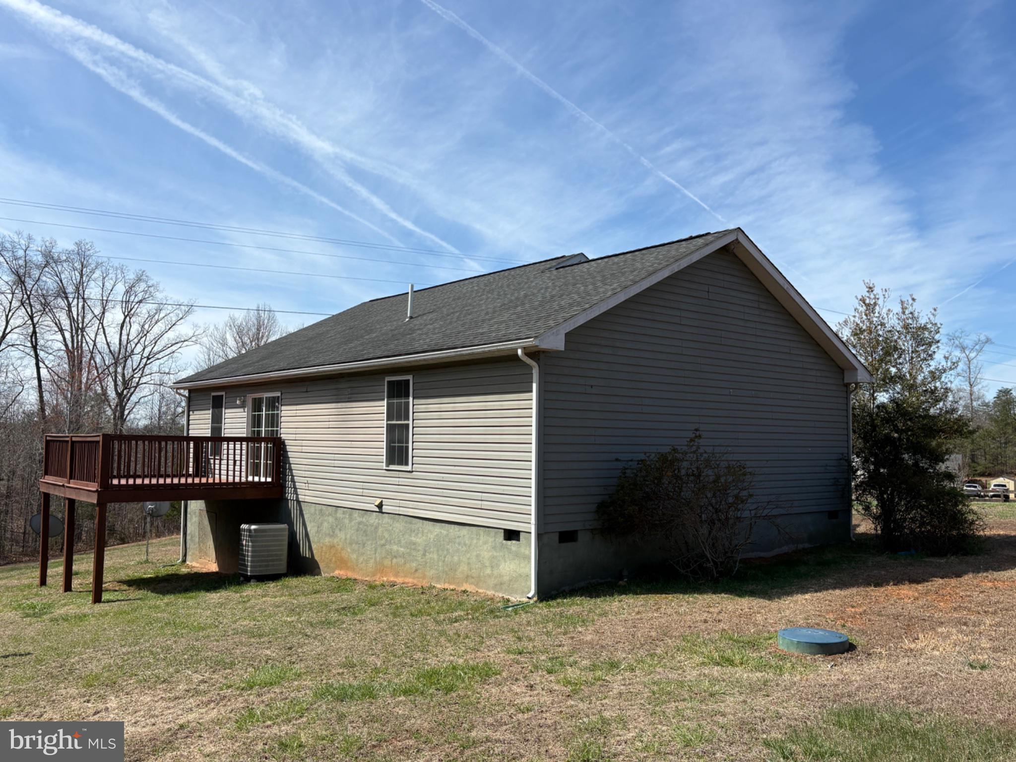 41 Elizabeth Lane Louisa, VA 23093 - Photo 5 of 19 Charming home with serene backyard views.