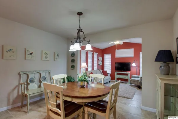 $280,000 | 4901 Chestnut Street, Quincy, IL 62305