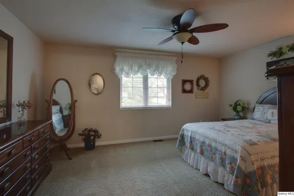 $280,000 | 4901 Chestnut Street, Quincy, IL 62305
