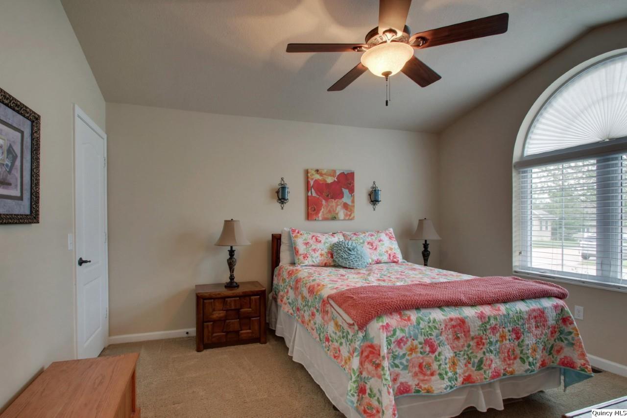 4901 Chestnut Street Quincy, IL 62305 - Photo 21 of 26