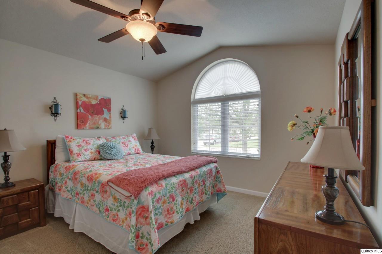 4901 Chestnut Street Quincy, IL 62305 - Photo 22 of 26