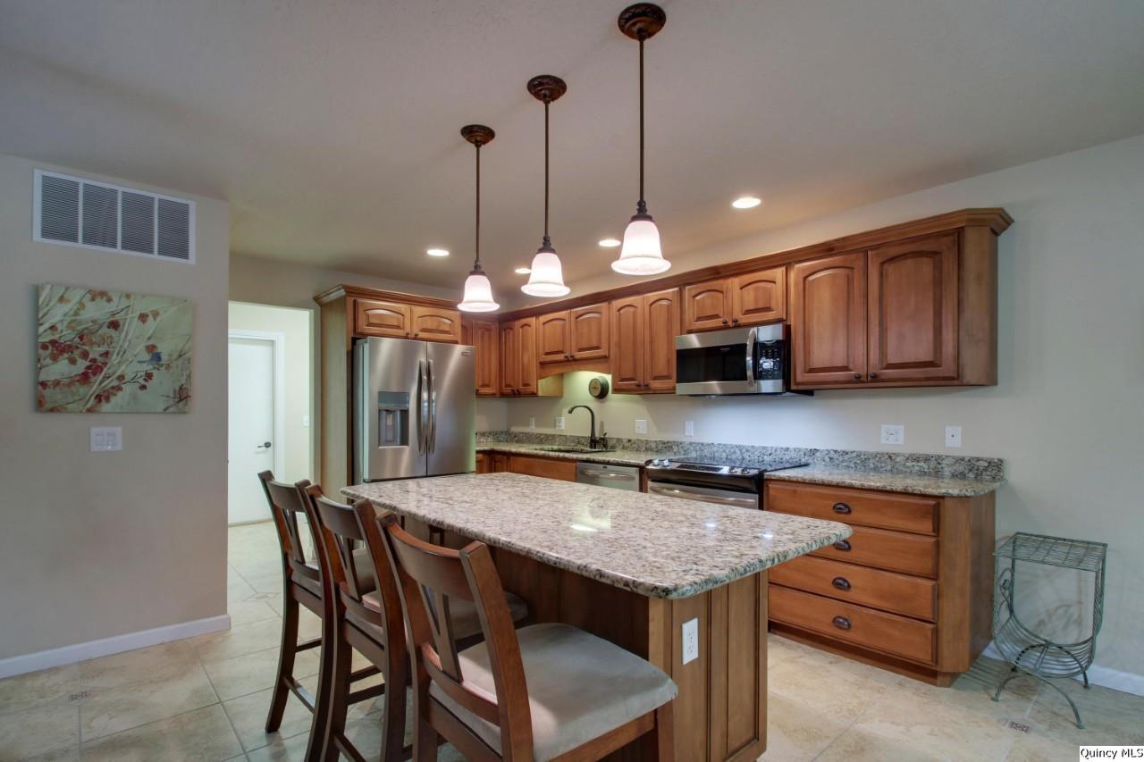 4901 Chestnut Street Quincy, IL 62305 - Photo 8 of 26