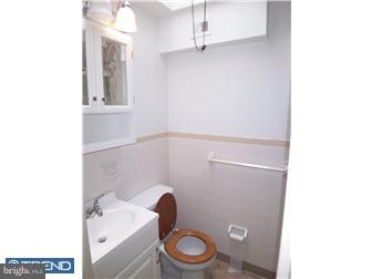 3836 Greenacres Road Philadelphia, PA 19154 - Photo 8 of 12 Bathroom