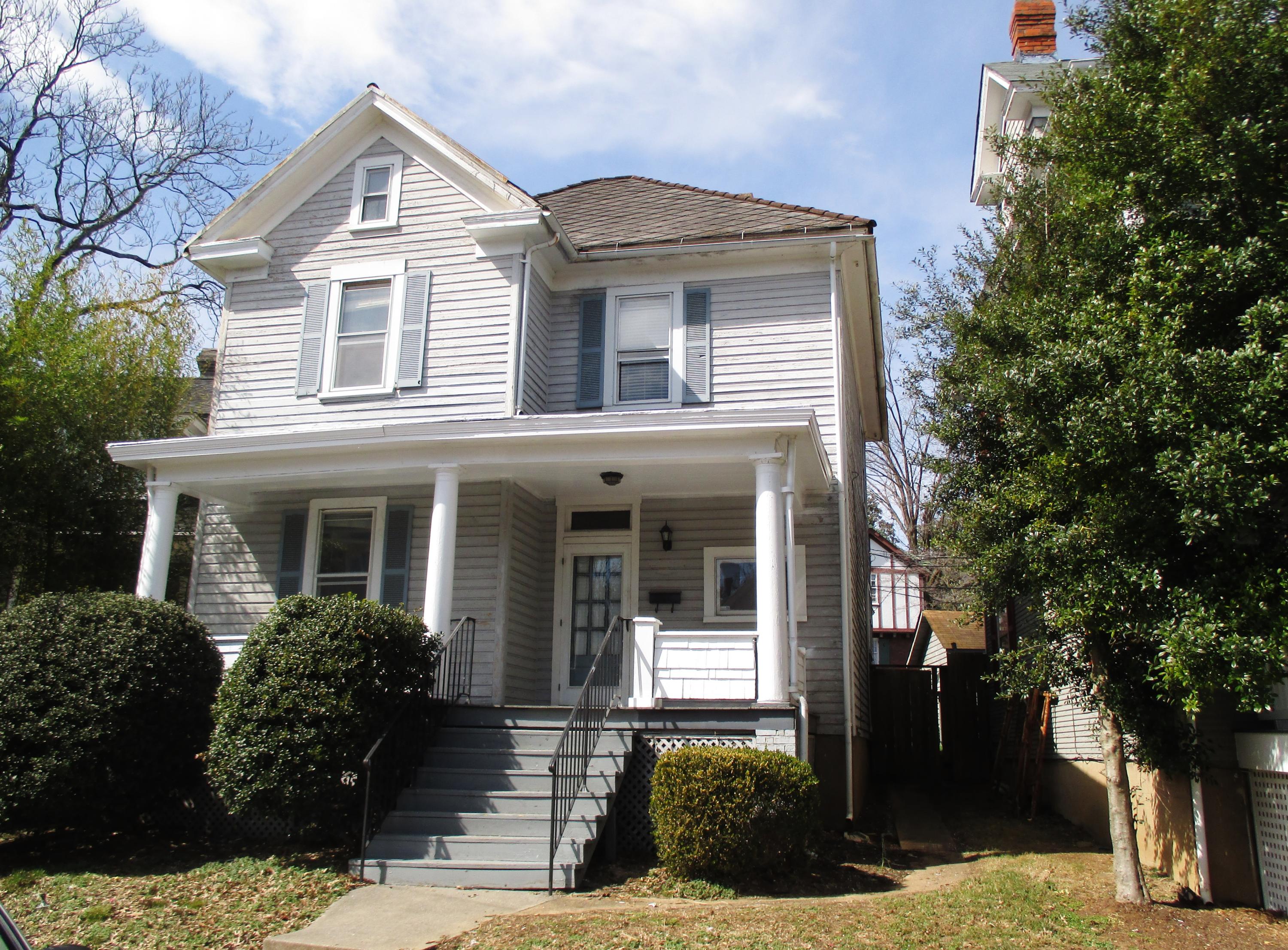1313 Maple Avenue Southwest Roanoke, VA 24016 - Photo 1 of 27 1313 Maple Ave SW
