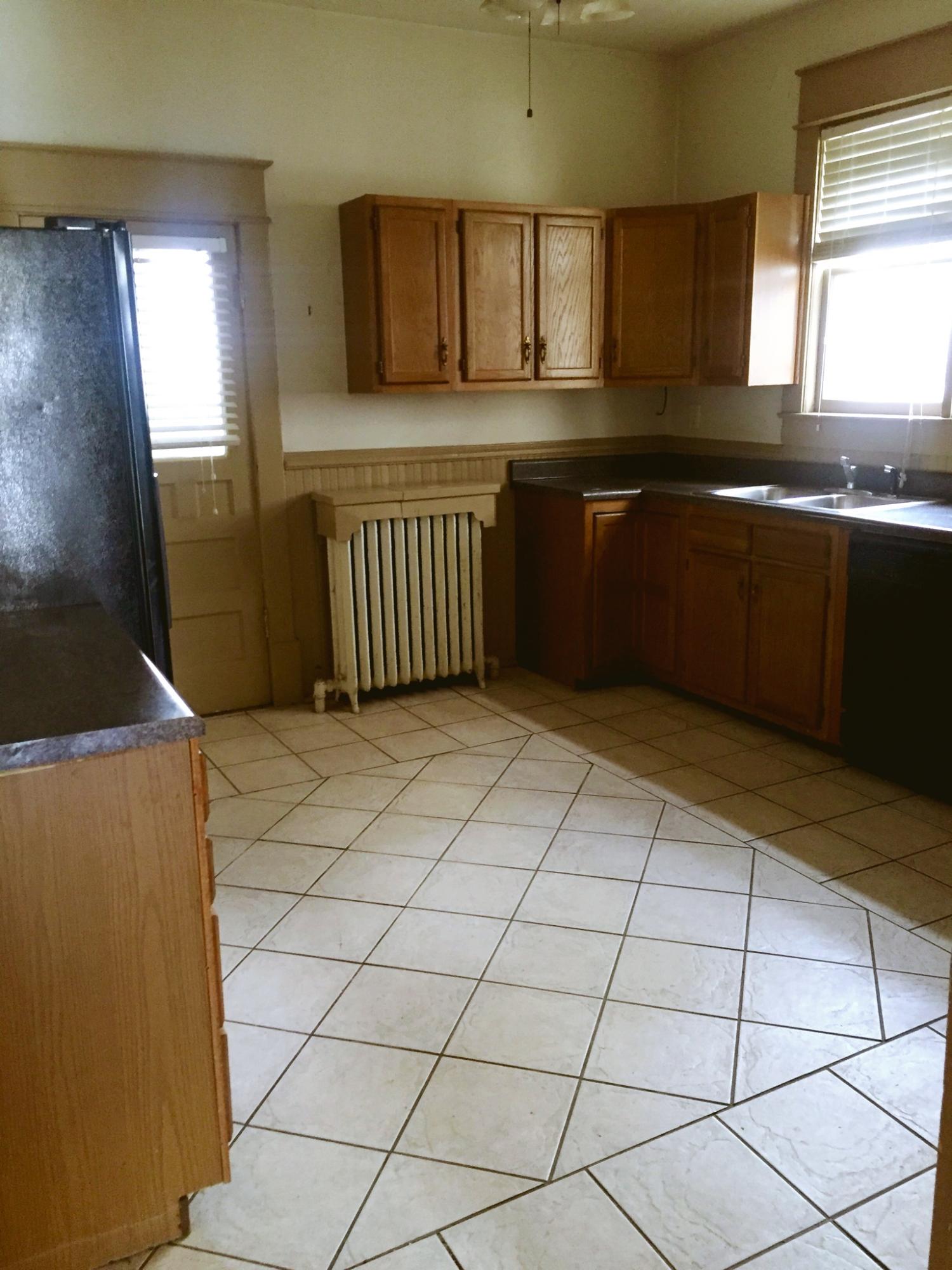 1313 Maple Avenue Southwest Roanoke, VA 24016 - Photo 11 of 27 Kitchen