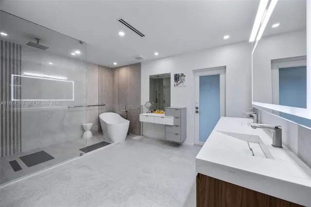 $30,000 | 4144 Pinta Court, Coral Gables, FL 33146