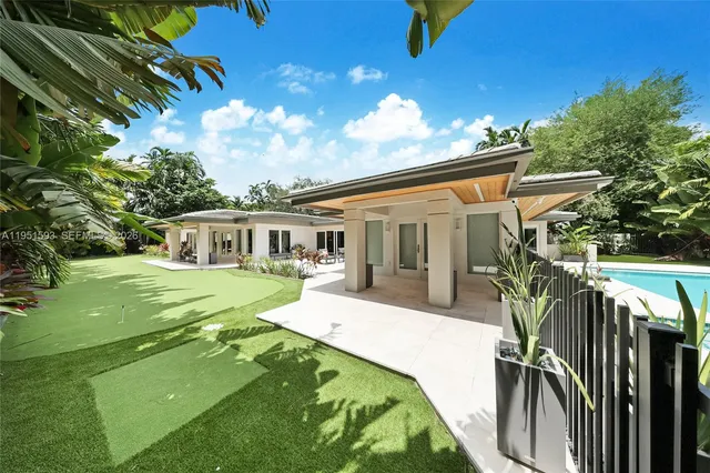 $30,000 | 4144 Pinta Court, Coral Gables, FL 33146