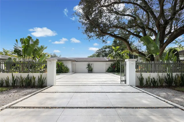 $30,000 | 4144 Pinta Court, Coral Gables, FL 33146