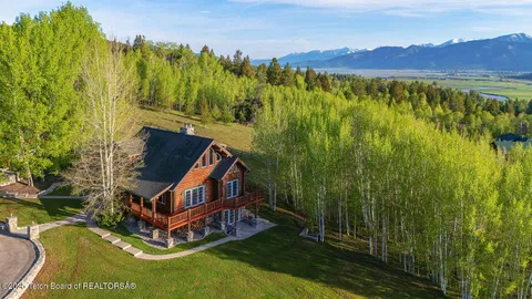 $3,200,000 | 244-245 Black Mountain Lane, Alpine, WY 83128