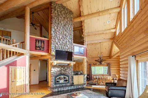 $3,200,000 | 244-245 Black Mountain Lane, Alpine, WY 83128