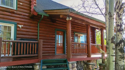 $3,200,000 | 244-245 Black Mountain Lane, Alpine, WY 83128