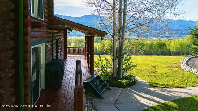 $3,200,000 | 244-245 Black Mountain Lane, Alpine, WY 83128