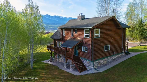 $3,200,000 | 244-245 Black Mountain Lane, Alpine, WY 83128