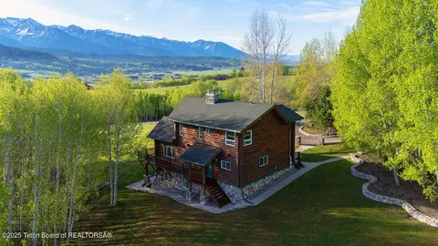 $3,200,000 | 244-245 Black Mountain Lane, Alpine, WY 83128