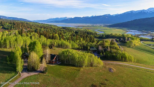 $3,200,000 | 244-245 Black Mountain Lane, Alpine, WY 83128