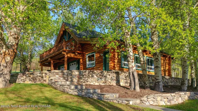 $3,200,000 | 244-245 Black Mountain Lane, Alpine, WY 83128
