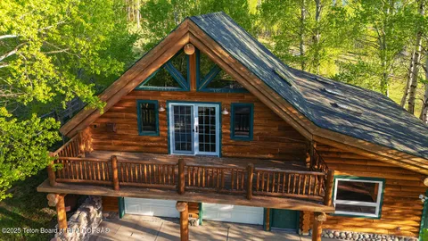 $3,200,000 | 244-245 Black Mountain Lane, Alpine, WY 83128