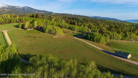 $3,200,000 | 244-245 Black Mountain Lane, Alpine, WY 83128