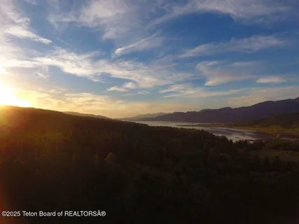 $3,200,000 | 244-245 Black Mountain Lane, Alpine, WY 83128