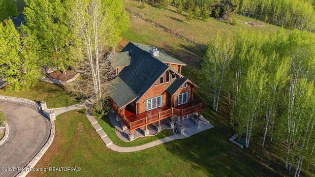 $3,200,000 | 244-245 Black Mountain Lane, Alpine, WY 83128