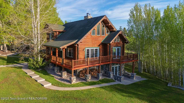 $3,200,000 | 244-245 Black Mountain Lane, Alpine, WY 83128