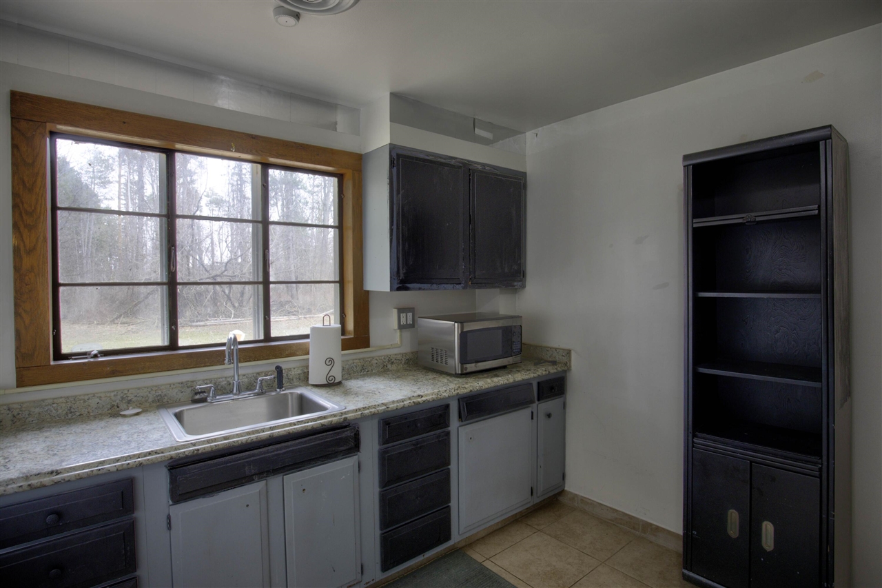 4491 South Jackson Road Jackson, MI 49203 - Photo 16 of 77