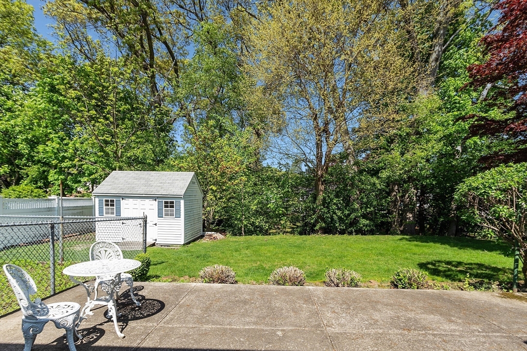19 Evans Road Stoneham, MA 02180 - Photo 13 of 41 Gallery Image 13