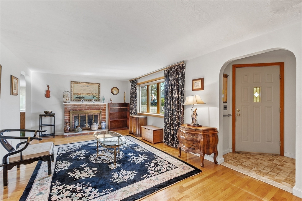 19 Evans Road Stoneham, MA 02180 - Photo 16 of 41 Gallery Image 16