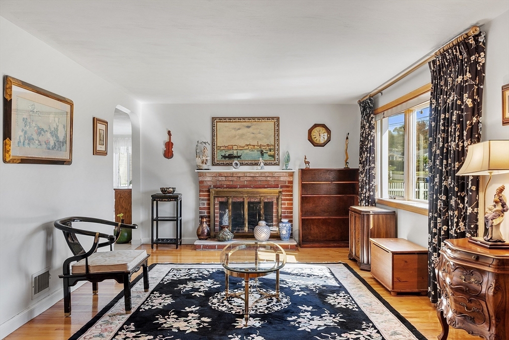 19 Evans Road Stoneham, MA 02180 - Photo 17 of 41 Gallery Image 17