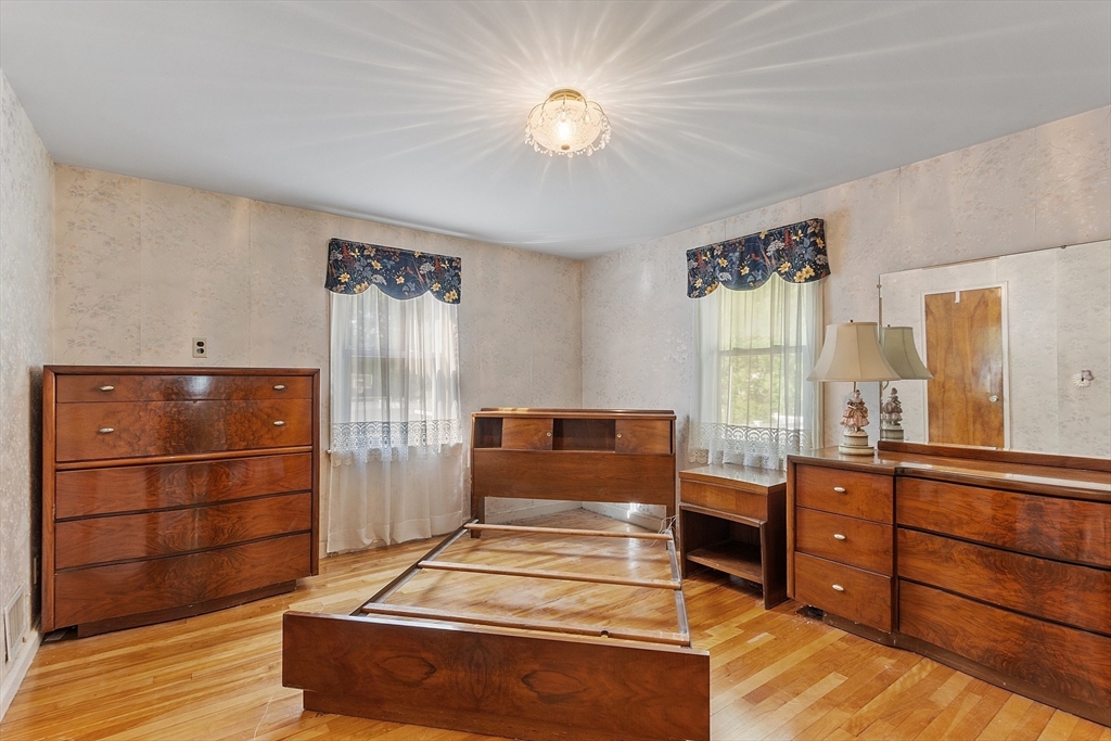 19 Evans Road Stoneham, MA 02180 - Photo 24 of 41 Gallery Image 24