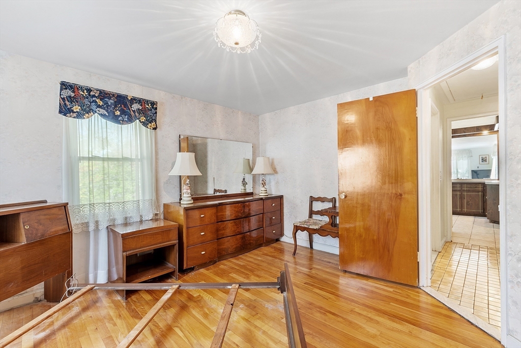 19 Evans Road Stoneham, MA 02180 - Photo 26 of 41 Gallery Image 26