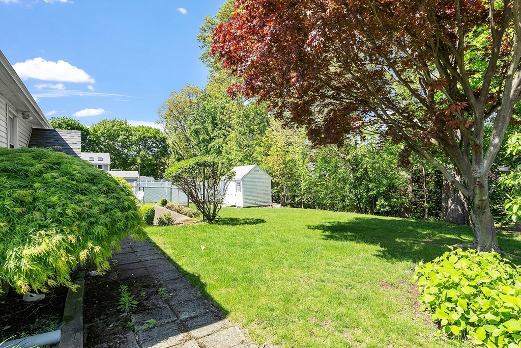 19 Evans Road Stoneham, MA 02180 - Photo 4 of 41 Gallery Image 4