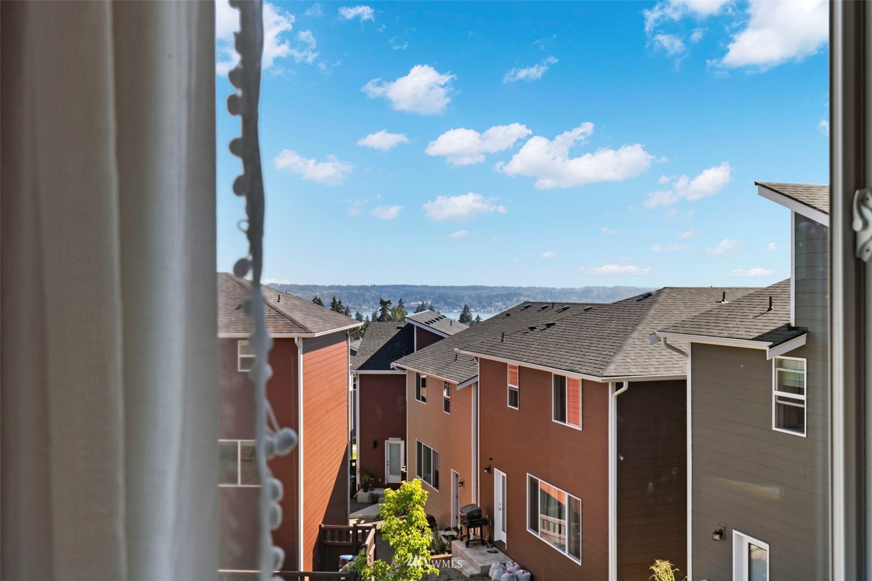 1039 Magnuson Way Bremerton, WA 98310 - Photo 22 of 32 Gallery Image 22