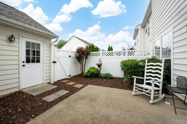 $335,000 | 646 St Jules Lane, Nashville, TN 37211