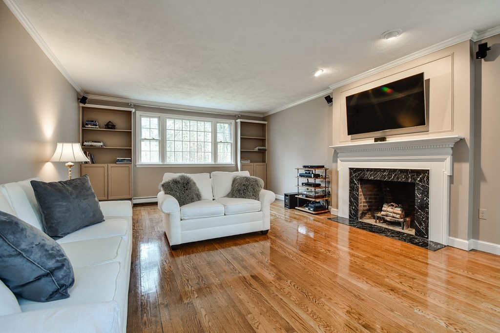 27 Stoney Brook Road Sherborn, MA 01770 - Photo 5 of 22 Gallery Image 5