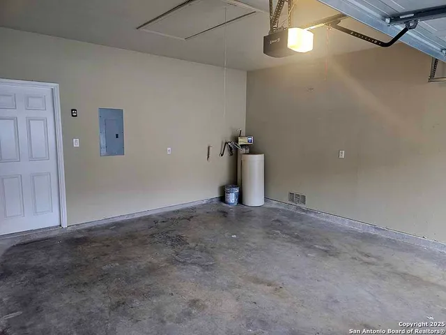 $2,475 | 3326 Gazelle Range, San Antonio, TX 78259