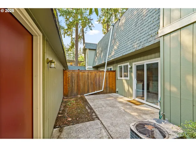 $329,000 | 1500 Norkenzie Road, Eugene, OR 97401