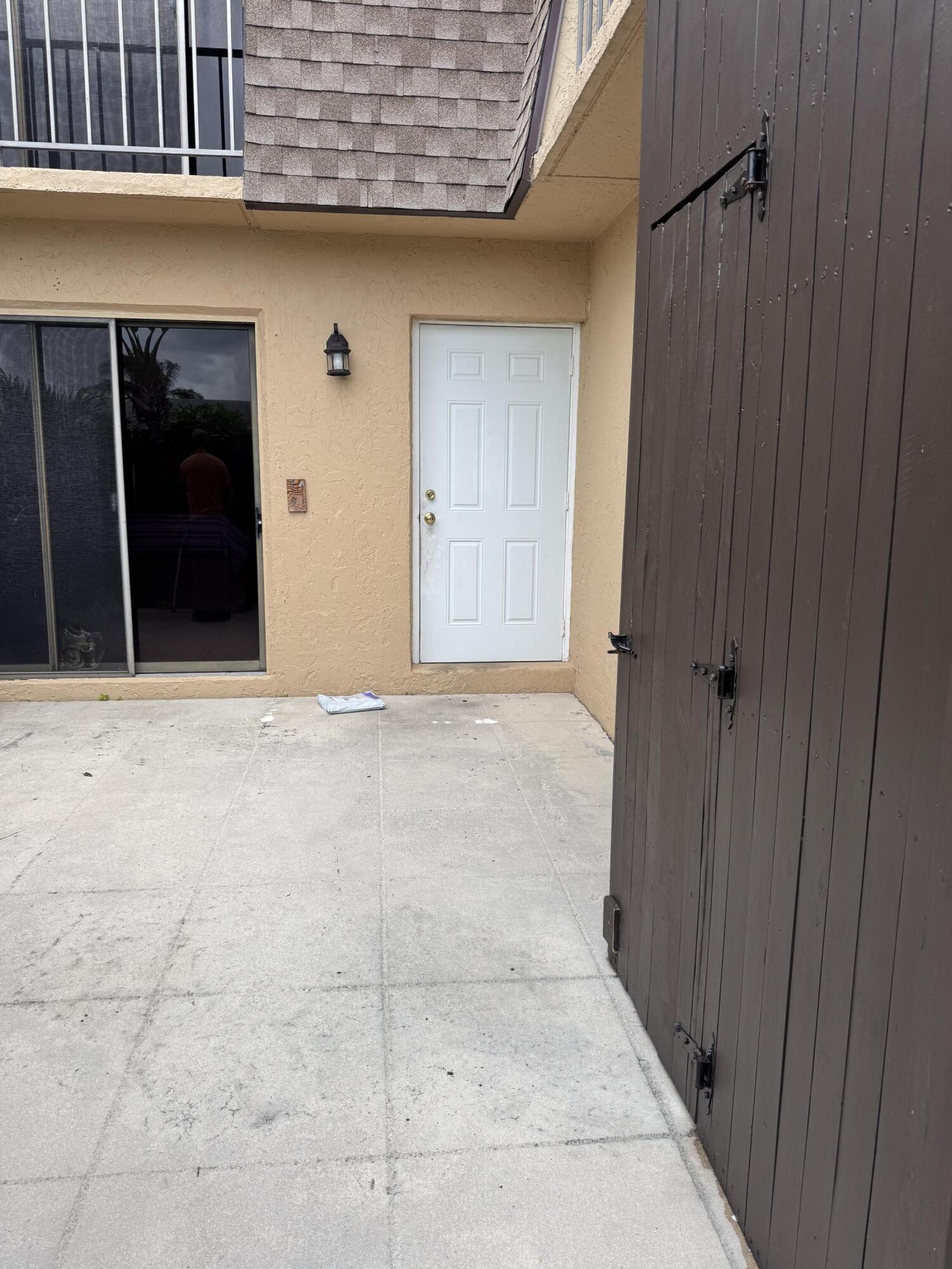4101 Waterview Circle, Unit 41A Palm Springs, FL 33461 - Photo 2 of 26 a view of entryway