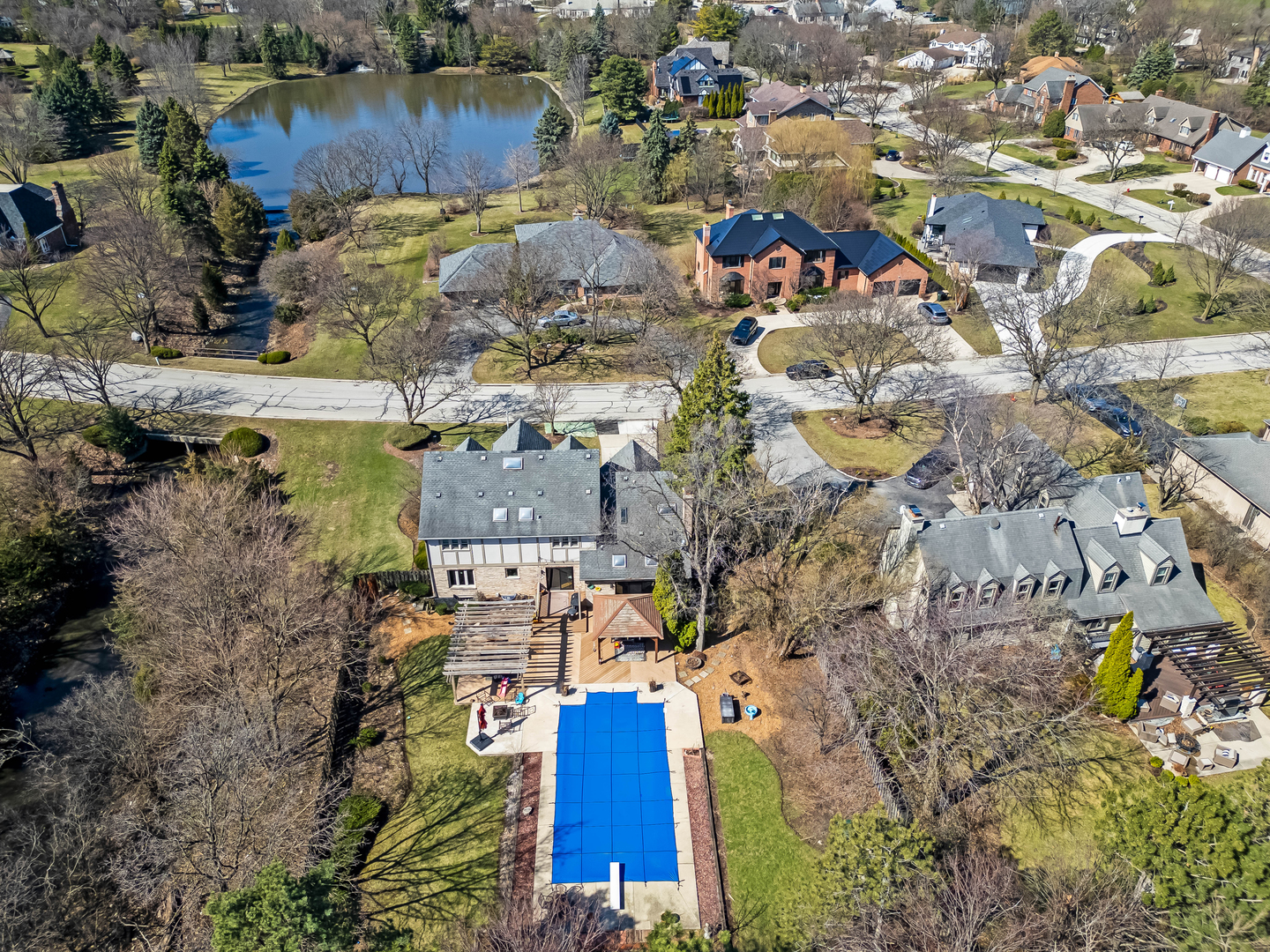 1435 Tomlin Drive Burr Ridge, IL 60527 - Photo 35 of 41 an aerial view of residential houses with outdoor space