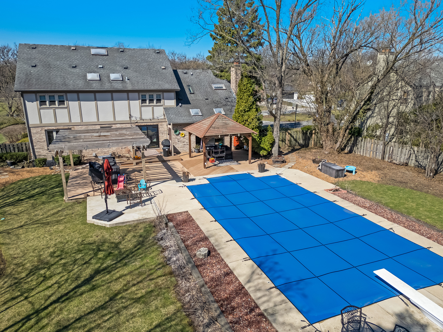 1435 Tomlin Drive Burr Ridge, IL 60527 - Photo 40 of 41 a view of a backyard with sitting area